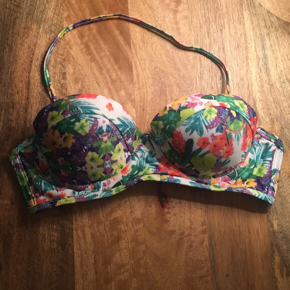 Tropical patterned baiting suit top